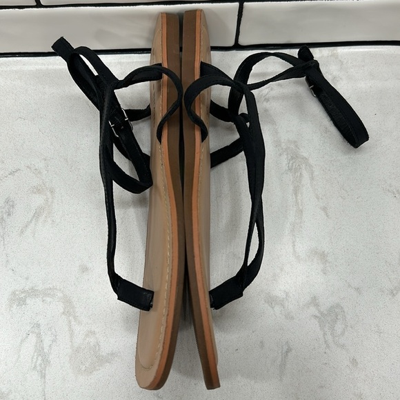 Lucky Brand Black Leather Bahlia Thong Strappy Buckle Sandal Size 10 NWOT - Picture 14 of 16